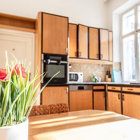 Friendly 4Br Shared Apt- Near Downtown Відень Екстер'єр фото